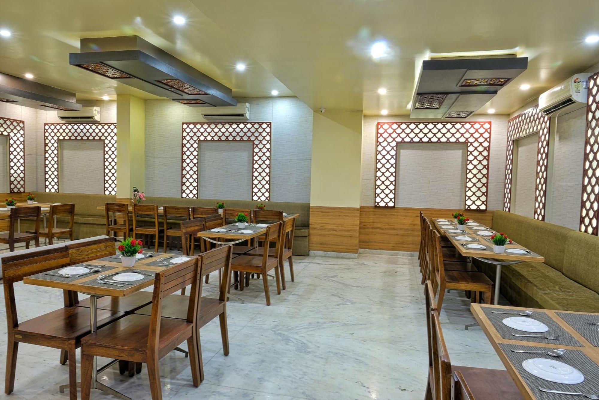 Bayan Elegance Hotel Jaipur Exterior photo